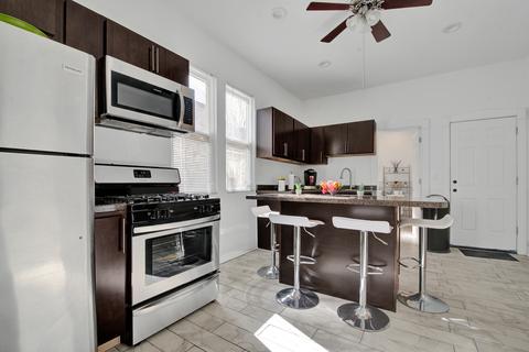 2821 E 93rd St, Chicago, IL 60617 photo 7