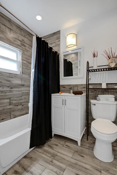 2821 E 93rd St, Chicago, IL 60617 photo 30