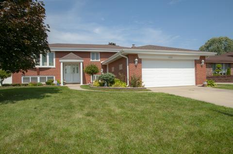 1522 W Mulloy Dr, Addison, IL 60101 photo 1