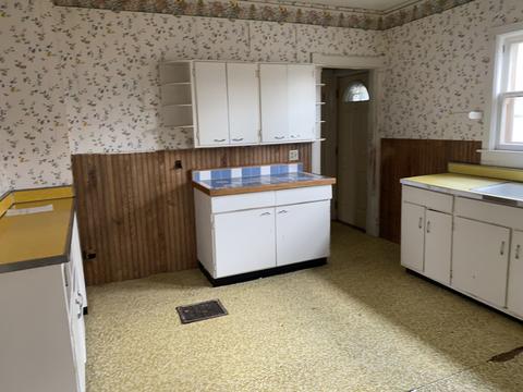 110 E 8th St, Kewanee, IL 61443 photo 11