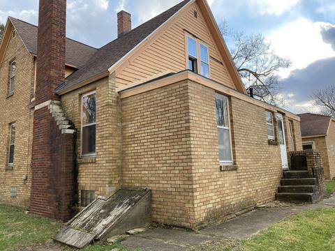 110 E 8th St, Kewanee, IL 61443 photo 5