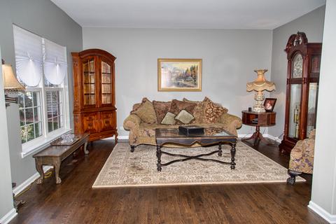 1000 Kingsmill Dr, Algonquin, IL 60102 photo 4