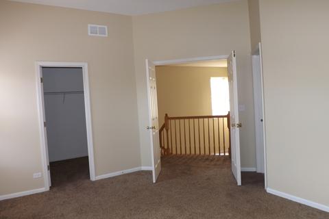 1060 Huron Ct, Elgin, IL 60120 photo 10