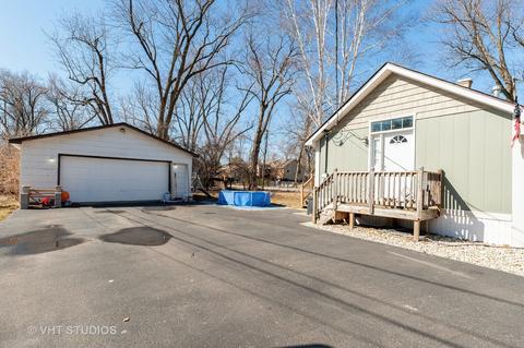 15 Covington Rd, Fox Lake, IL 60020 photo 2