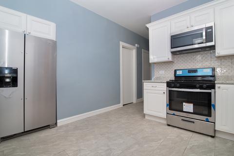 5821 S Artesian Ave, Chicago, IL 60629 photo 5