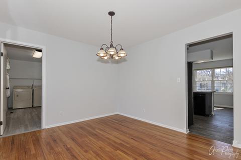 4704 Chesterfield Dr, Mchenry, IL 60050 photo 8
