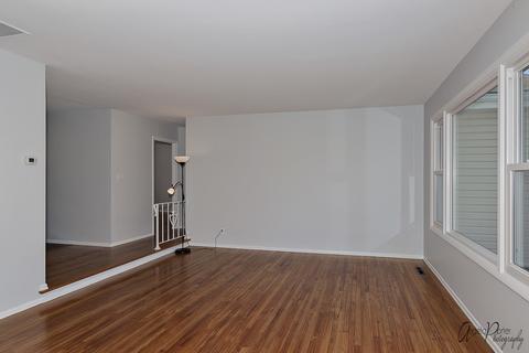 4704 Chesterfield Dr, Mchenry, IL 60050 photo 5