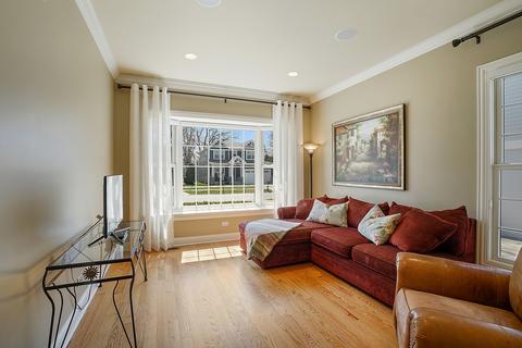 2536 Illinois Rd, Northbrook, IL 60062 photo 4