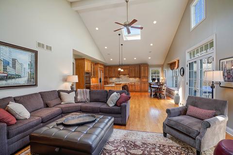 2536 Illinois Rd, Northbrook, IL 60062 photo 11