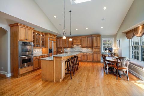 2536 Illinois Rd, Northbrook, IL 60062 photo 6