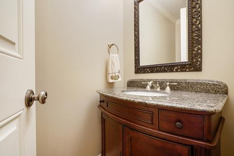 2536 Illinois Rd, Northbrook, IL 60062 photo 13