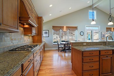 2536 Illinois Rd, Northbrook, IL 60062 photo 10