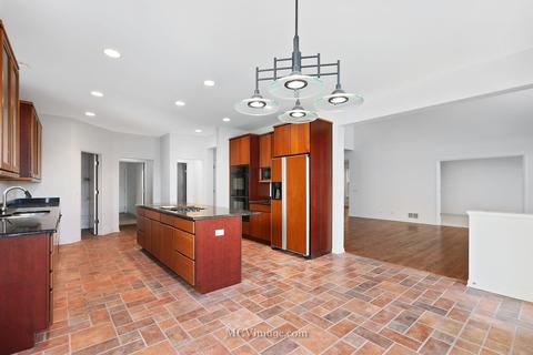 64 Holabird Loop, Highwood, IL 60040 photo 9