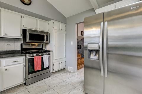 110 S Grant Dr, Addison, IL 60101 photo 12