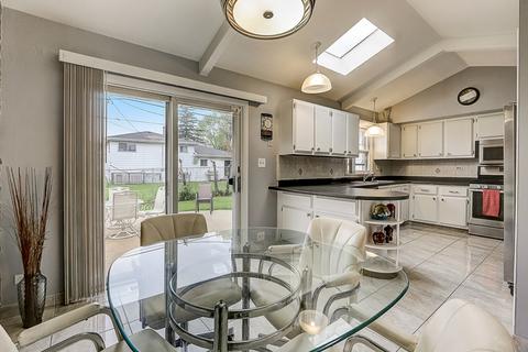 110 S Grant Dr, Addison, IL 60101 photo 8