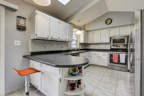 110 S Grant Dr, Addison, IL 60101 photo 9