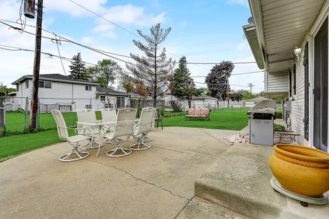 110 S Grant Dr, Addison, IL 60101 photo 25