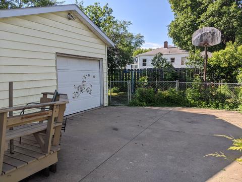 650 W Chestnut St, Freeport, IL 61032 photo 27