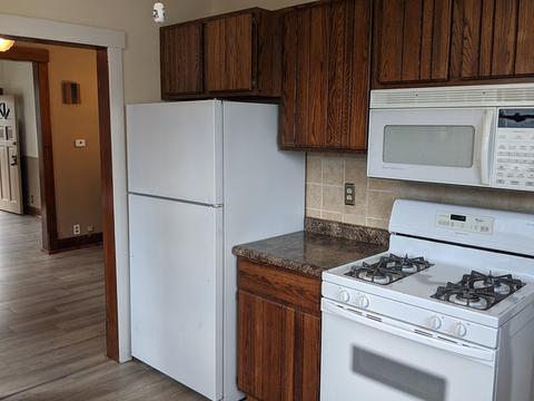 650 W Chestnut St, Freeport, IL 61032 photo 3
