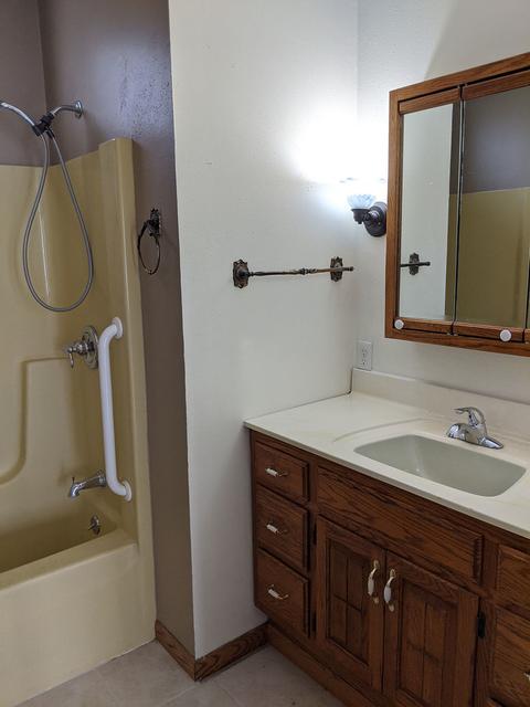650 W Chestnut St, Freeport, IL 61032 photo 21