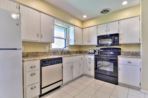 2208 Seaton Ct, Champaign, IL 61821 photo 17