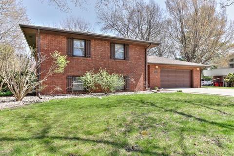 2208 Seaton Ct, Champaign, IL 61821 photo 3