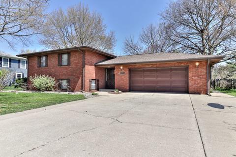 2208 Seaton Ct, Champaign, IL 61821 photo 1