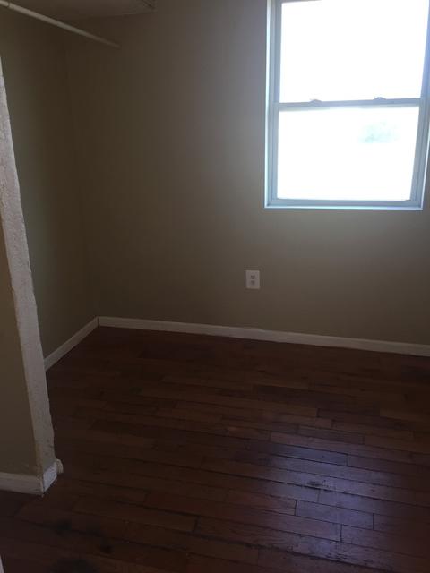1018 March St, Beardstown, IL 62618 photo 4