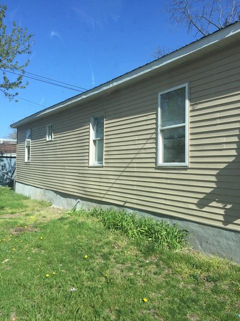 1018 March St, Beardstown, IL 62618 photo 2