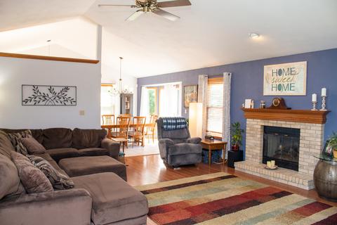 450 Verbena St, Roscoe, IL 61073 photo 4