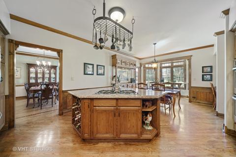 4 N492 Magnolia Ln, Wayne, IL 60184 photo 12