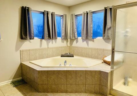6060 Irene Dr, Hoffman Estates, IL 60192 photo 21