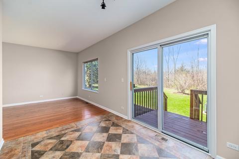 449 Jamestown Ct, Aurora, IL 60502 photo 5