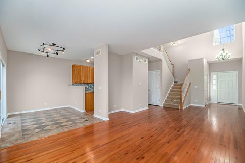 449 Jamestown Ct, Aurora, IL 60502 photo 4