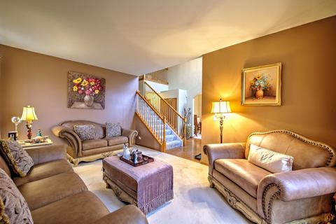 340 Sutton Ct, Sugar Grove, IL 60554 photo 5