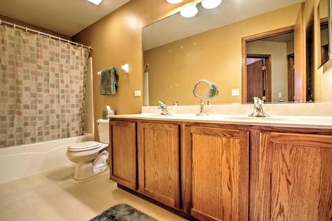 340 Sutton Ct, Sugar Grove, IL 60554 photo 21