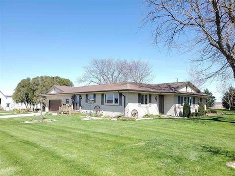 5018 S Freeport Rd, Polo, IL 61064 photo 1