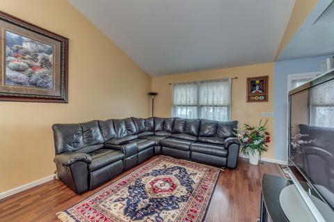 1401 Knoll Dr, Naperville, IL 60565 photo 5