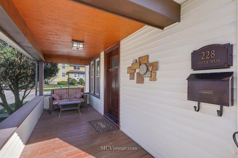 228 S Main St, Lemont, IL 60439 photo 8