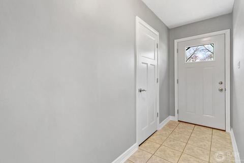 555 Aberdeen St, Hoffman Estates, IL 60169 photo 18