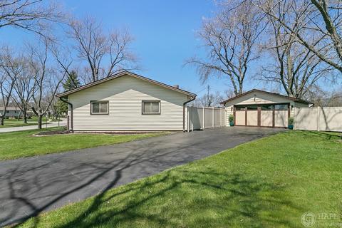 555 Aberdeen St, Hoffman Estates, IL 60169 photo 2