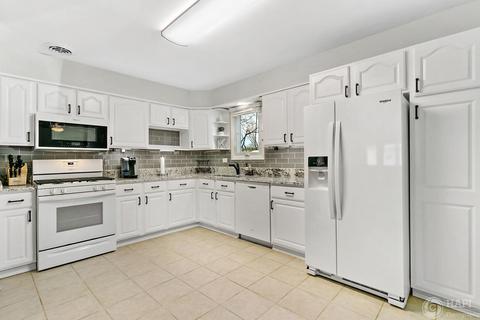 555 Aberdeen St, Hoffman Estates, IL 60169 photo 13