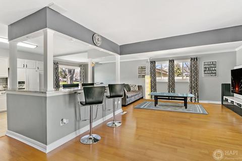 555 Aberdeen St, Hoffman Estates, IL 60169 photo 17
