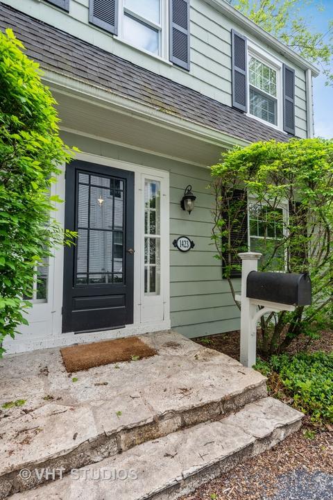 1423 Tower Rd, Winnetka, IL 60093 photo 2