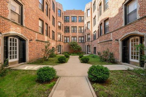 134 Clyde Ave #2W, Evanston, IL 60202 photo 1