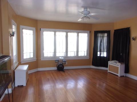 7809 S Phillips Ave, Chicago, IL 60649 photo 9