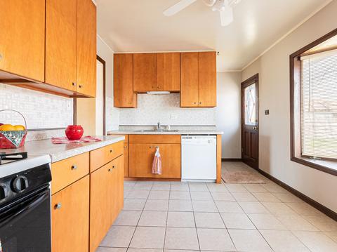 125 N Warrington Rd, Des Plaines, IL 60016 photo 9
