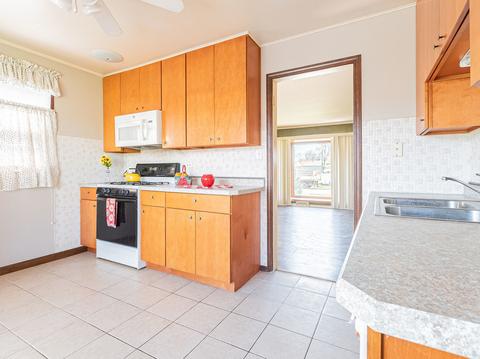 125 N Warrington Rd, Des Plaines, IL 60016 photo 8