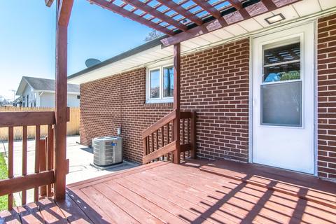 1714 Nicholson St, Crest Hill, IL 60403 photo 6