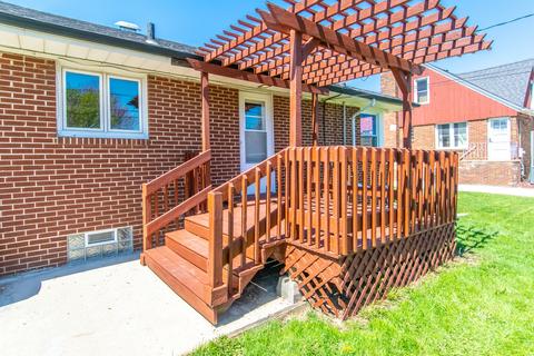1714 Nicholson St, Crest Hill, IL 60403 photo 5